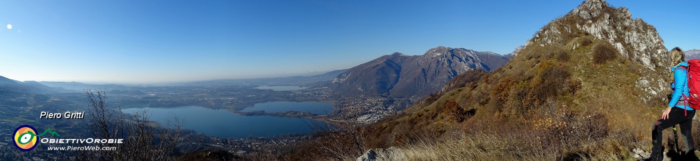 37 Dal Secondo Corno vista sul Primo, Vetta Barro e Laghi di Oggiono, Annone, Pusiano.jpg